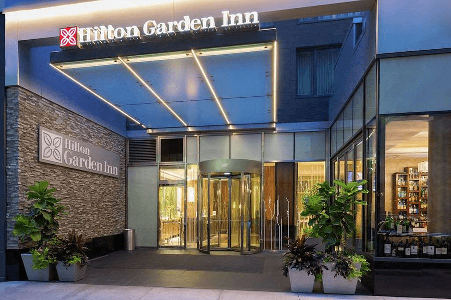 2. Hilton Garden Inn New York, Central Park South :