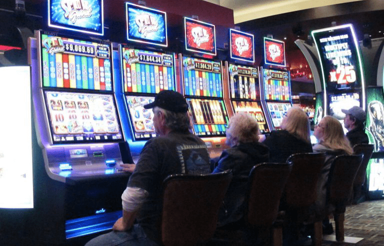 Things to do in Atlantic City in USA  :  A Night Out at a Casino
