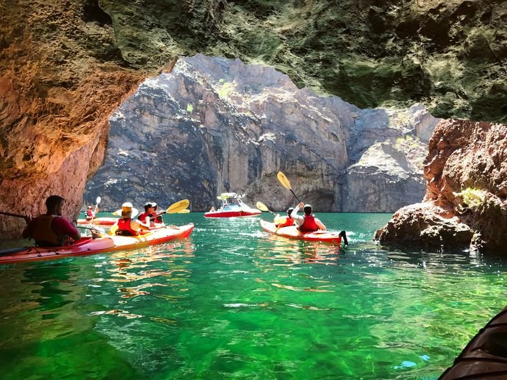 Cheapest Things to Do in Las Vegas: Emerald Cave Kayak Tour