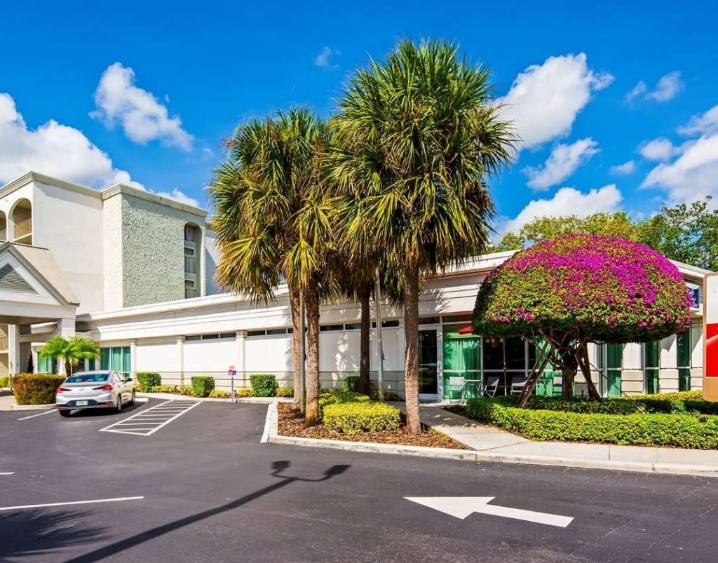 Best hotels in North Miami Beach, Florida : Best Western Plus Windsor Inn