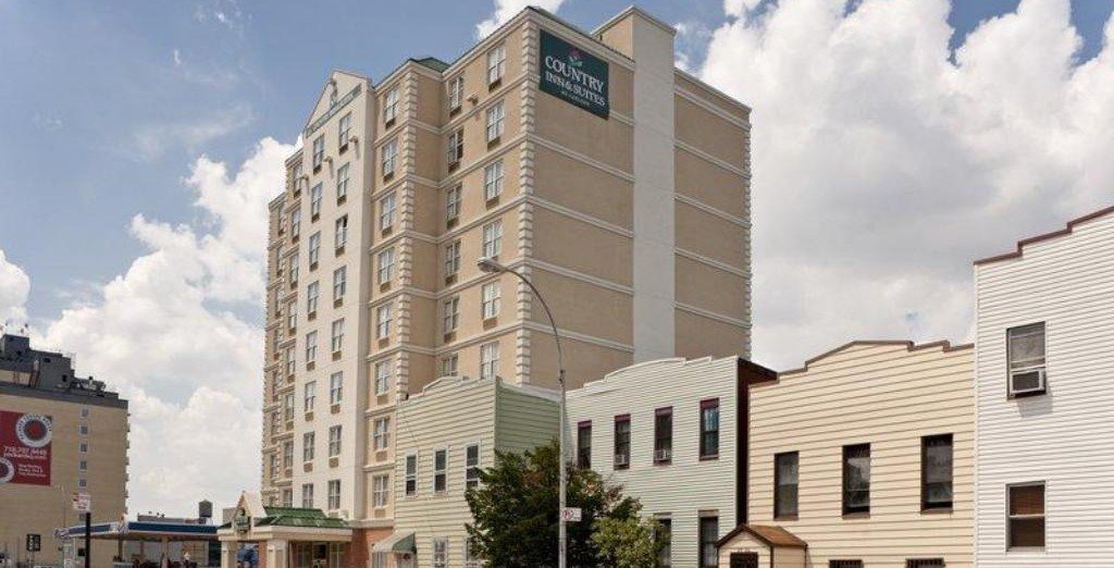 Guide to Cheap Hotels in Queens -Queens County Inn and Suites Long Island City