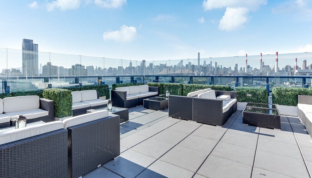 Guide to Cheap Hotels in Queens - Vista LIC Hotel, BW Premier Collection