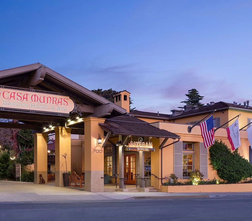 Budget hotels in Monterey Bay in California - Casa Munras Garden Hotel & Spa-$139