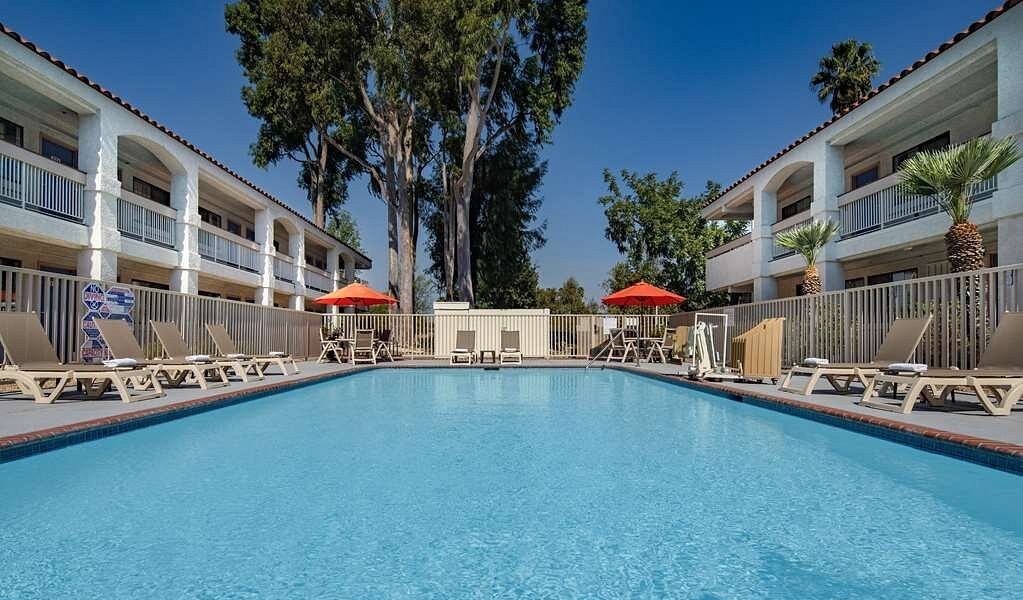 Motel 6 Thousand Oaks, CA ($74)