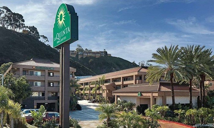 La Quinta Inn & Suites by Wyndham San Diego Sea World